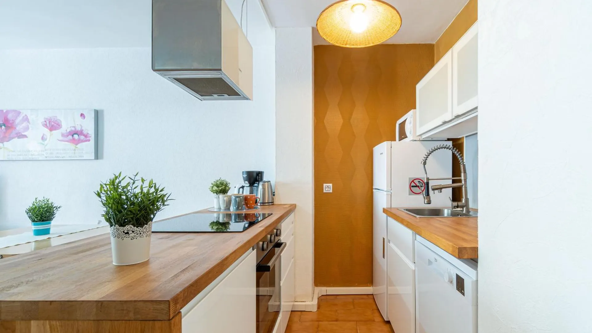 Basic Comfort Apartment Gran Reserva 0070 Empuriabrava 0*,  Spain